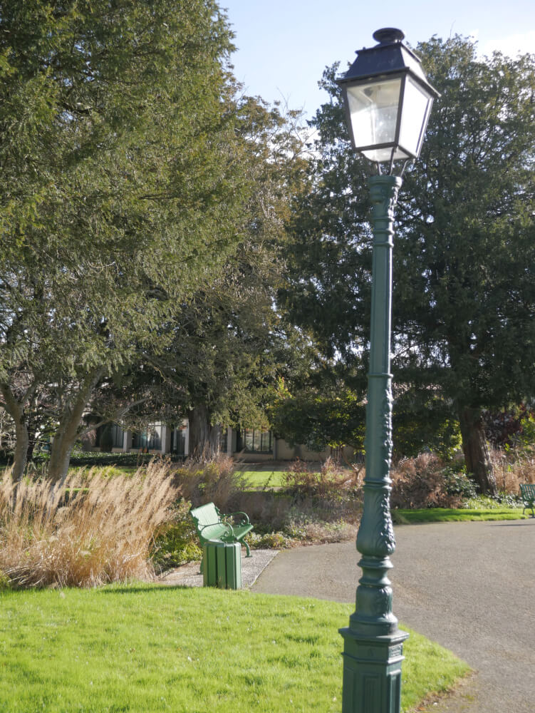 Lampadaire mairie de Marans